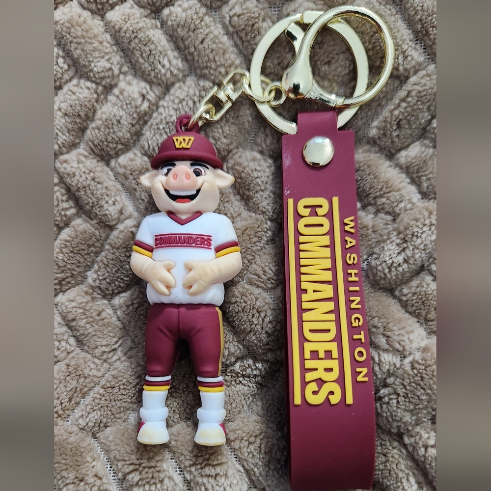 BRAND NEW WASHINGTON COMMANDERS MAJOR TUDDY KEY CHAINS